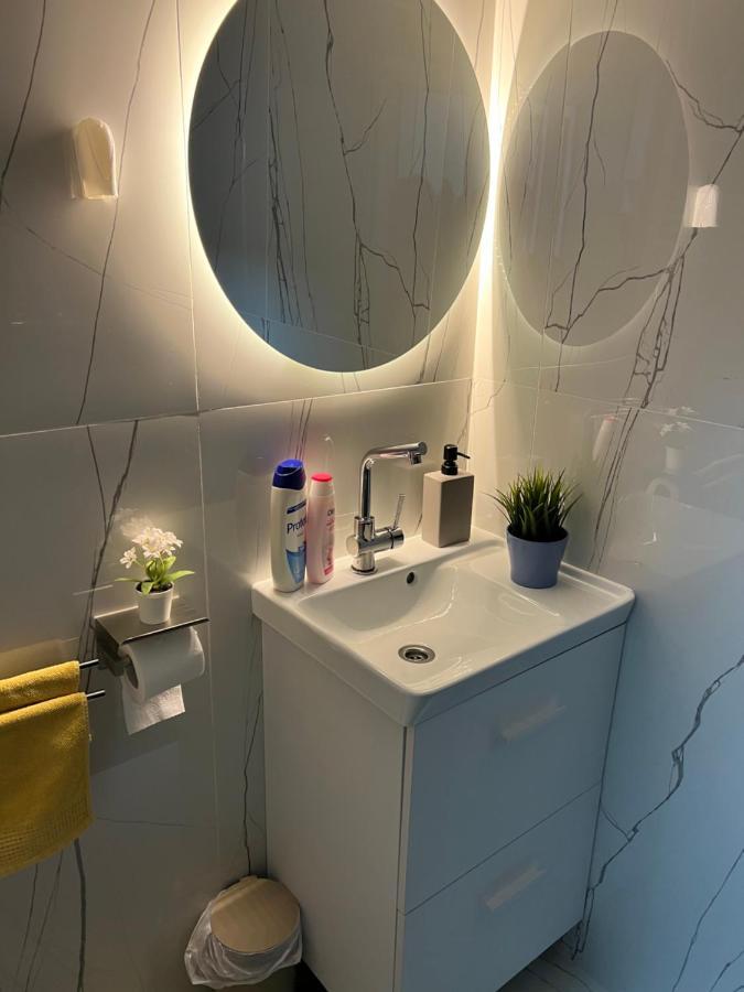 Studio Serenity Onesti Διαμέρισμα Εξωτερικό φωτογραφία